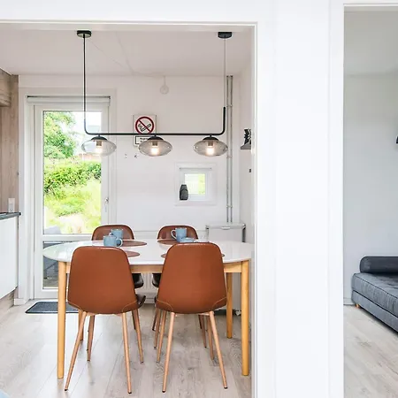 בית נופש 4 Star In Romo